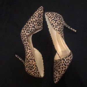Animal print pumps!! (NEVER WORN)